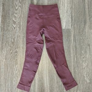 Lululemon Zone in Crop